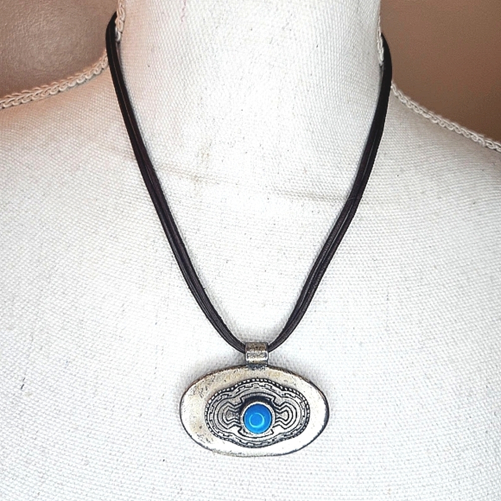 Chicos Silver Necklace Turquoise  Bead Oval Pendant Chain 16” Adjustable Vintage